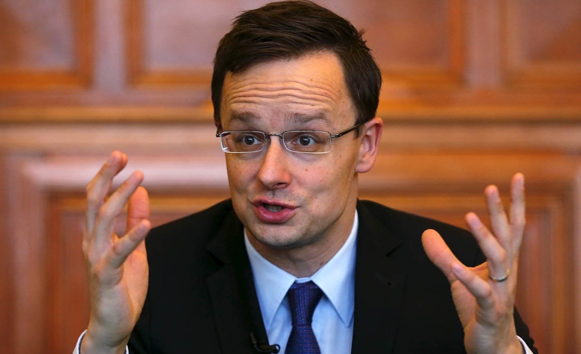 Сийярто заверил, что Венгрия не собирается отбирать Закарпатье