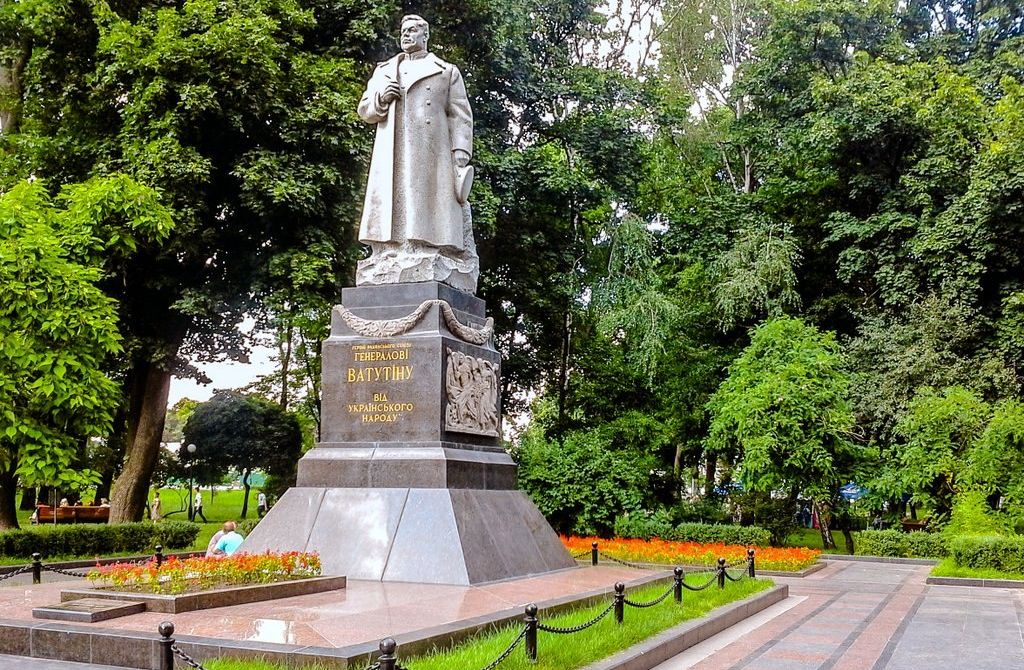 В ОУН грозятся «максимально повредить» памятник Ватутину