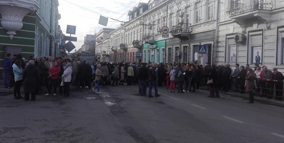 Жители заблокировали центр Тернополя в знак протеста против подорожания проезда