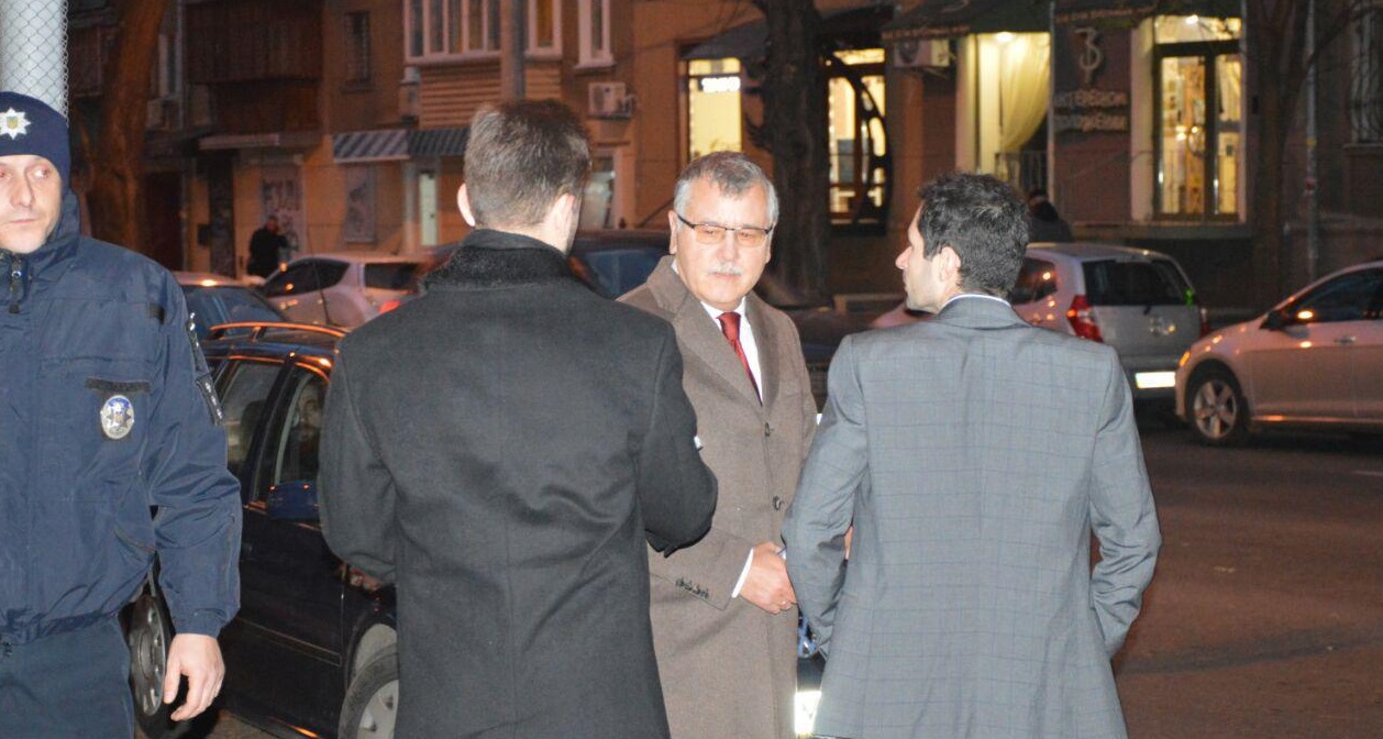 Задержаны пятеро напавших на Гриценко