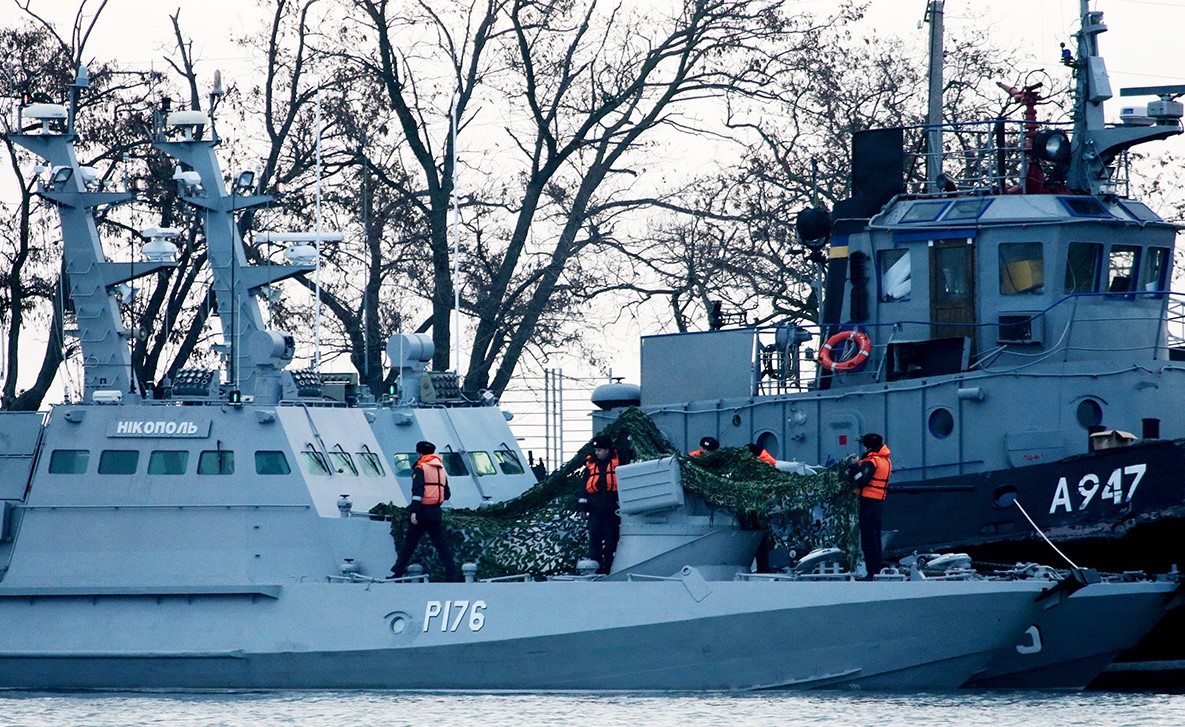 Троих украинских моряков выписали из больницы