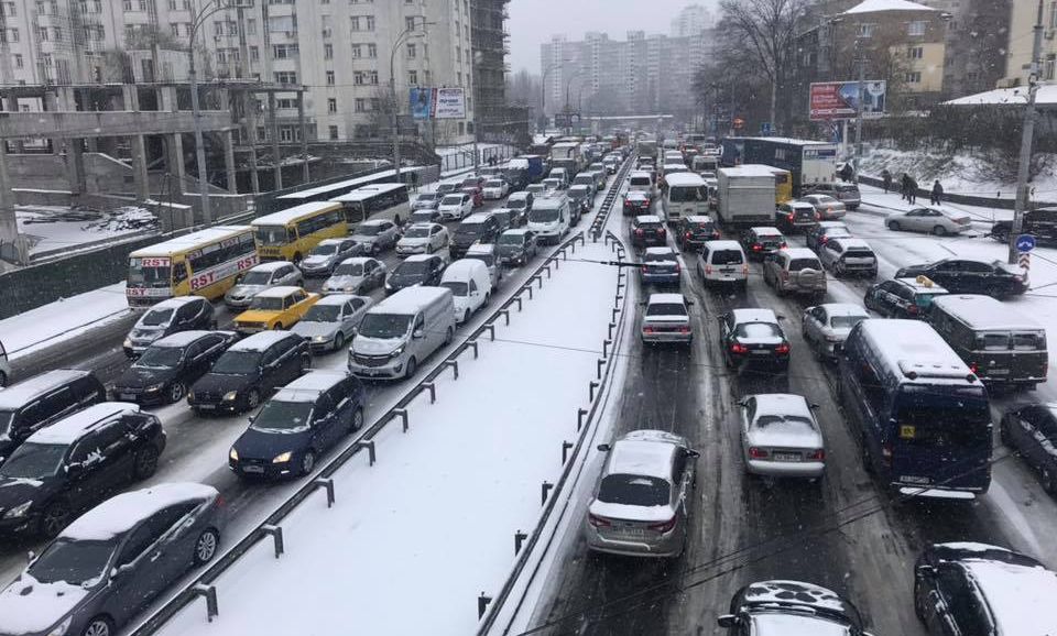 Полиция обвинила киевских водителей в безответственности