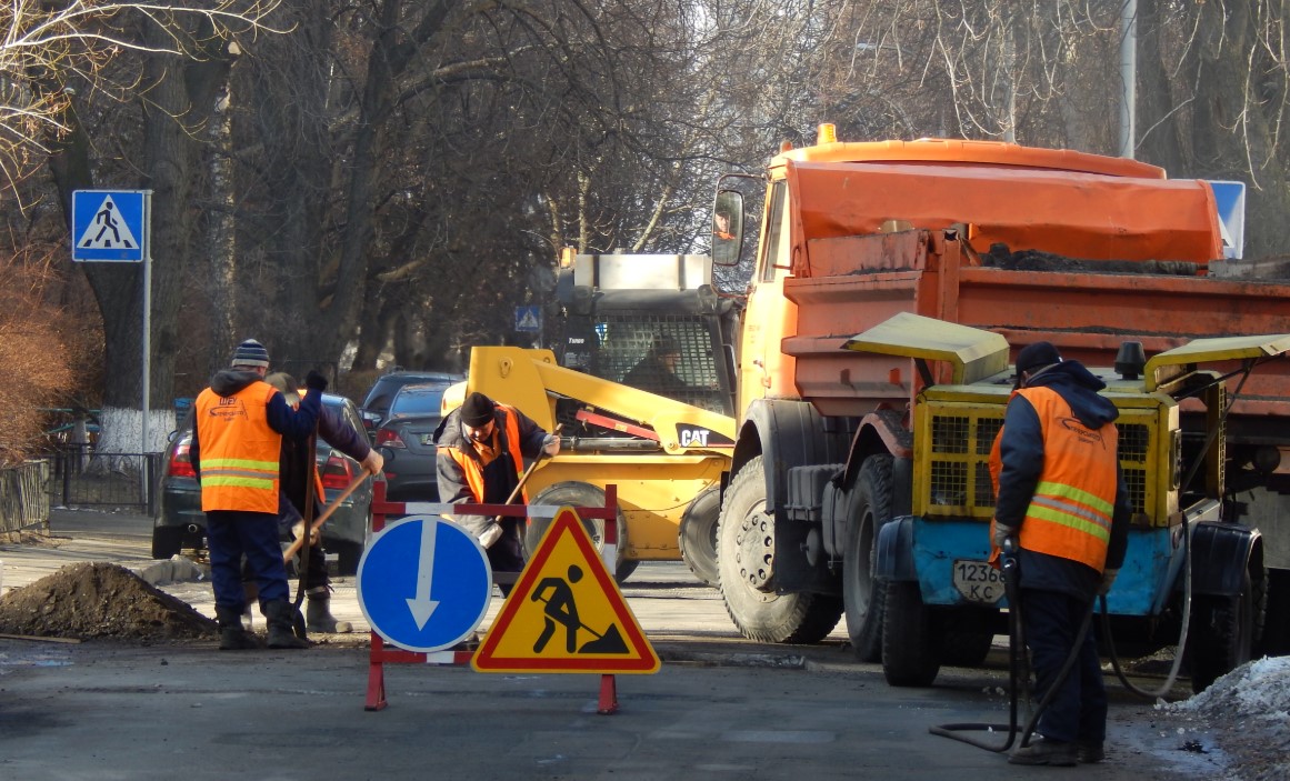 Спикера Луценко возмутила скорость ремонта дорог в Киеве