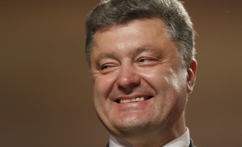 Порошенко рассказал анекдот об экономистах