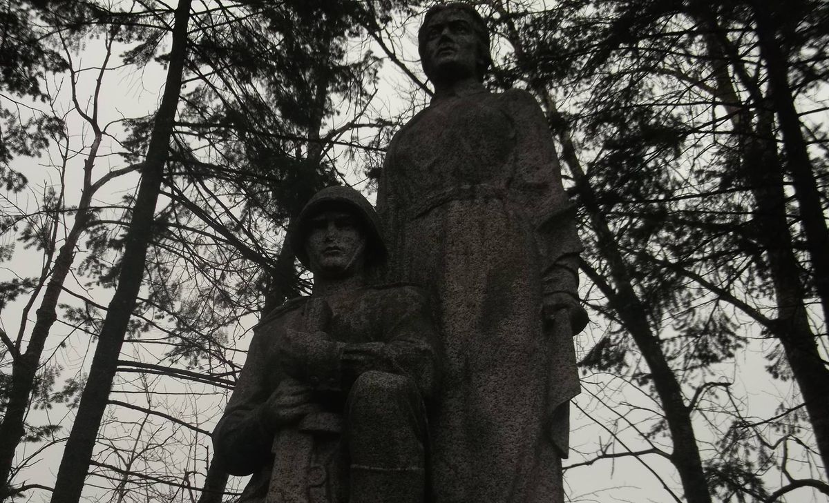 В Риге осквернили мемориал советским воинам