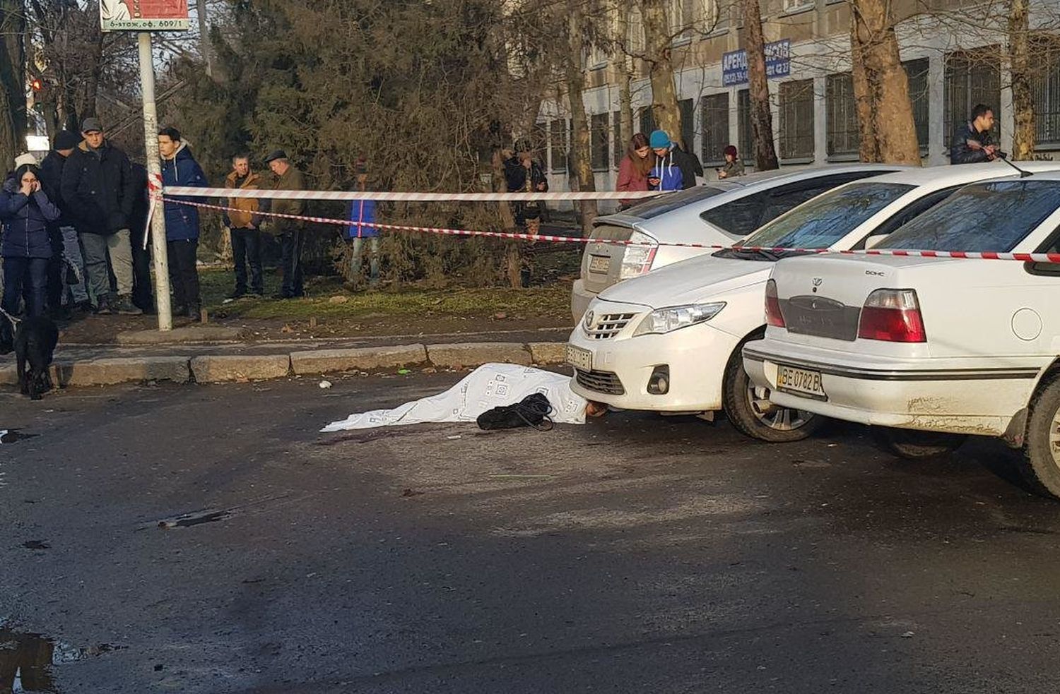 В Николаеве возле суда застрелили семейную пару