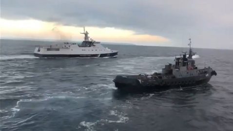 Порошенко: Россия напала на наши корабли в нейтральных водах недалеко от Турции