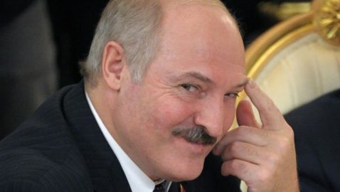 «Правый сектор» предложил свою помощь Лукашенко