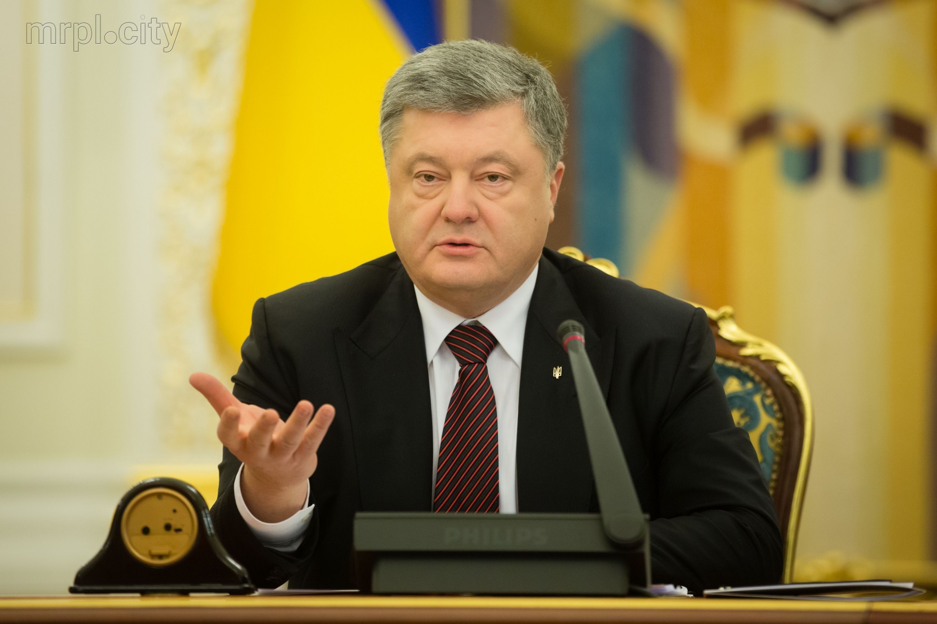 Порошенко заявил о необходимости мира с Россией