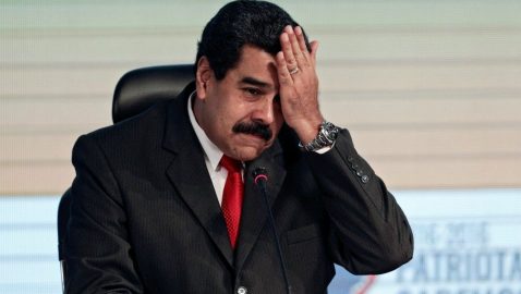 Помпео призвал Мадуро уйти в отставку