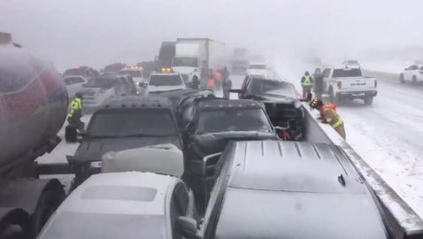В Канаде столкнулись более 70 автомобилей