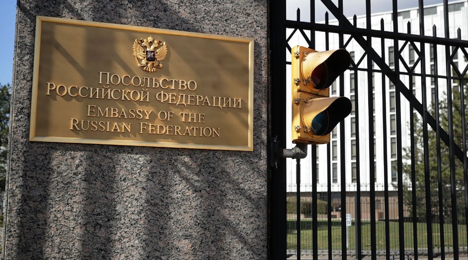 Посольство России ответило на заявление Помпео о Крыме