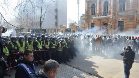На акции националистов в Киеве произошли стычки