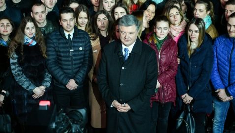 Порошенко заявил, что ложь против него – месть государству