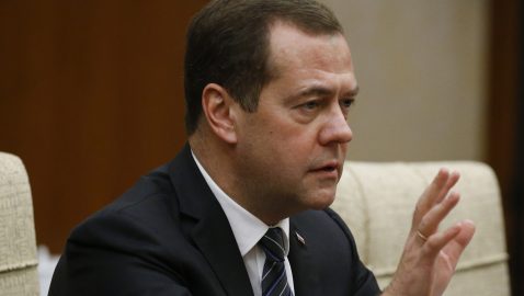 Медведев поручил помочь в подсчете «украинского ущерба Крыму»