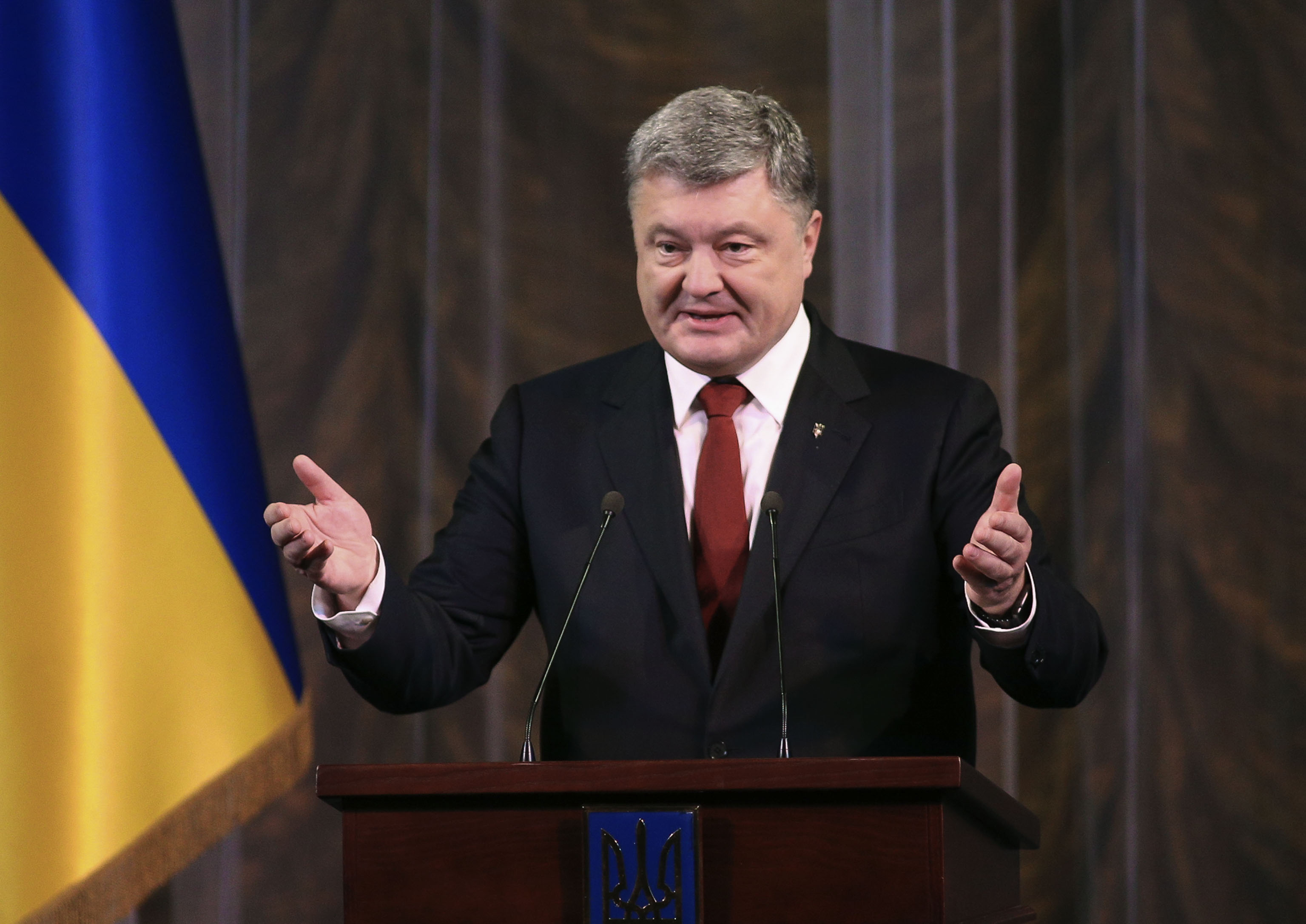 Порошенко предупредил, что без сильного президента Украина может стать Россией