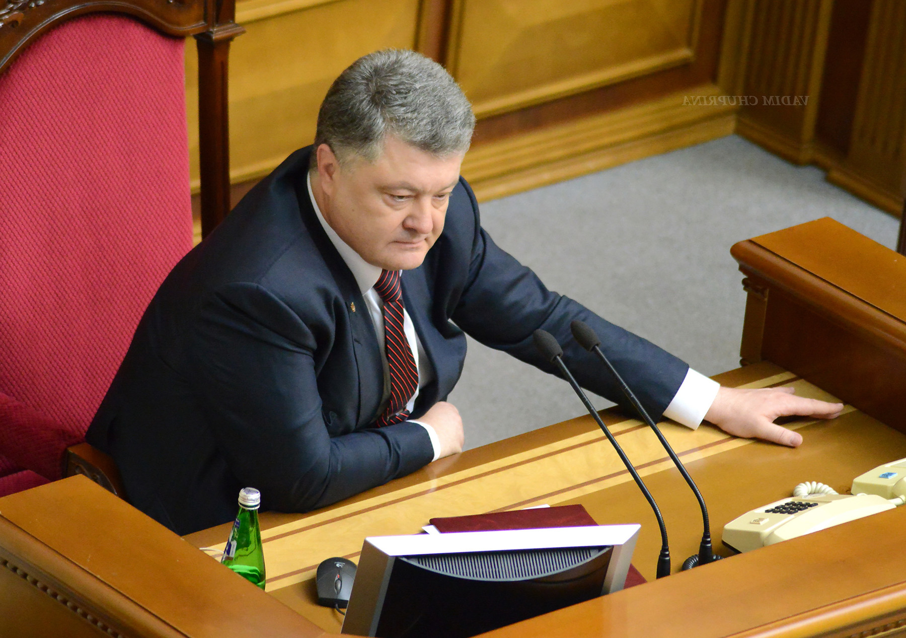 Порошенко: Некоторые избиратели Зеленского хотят вернуться в Российскую империю