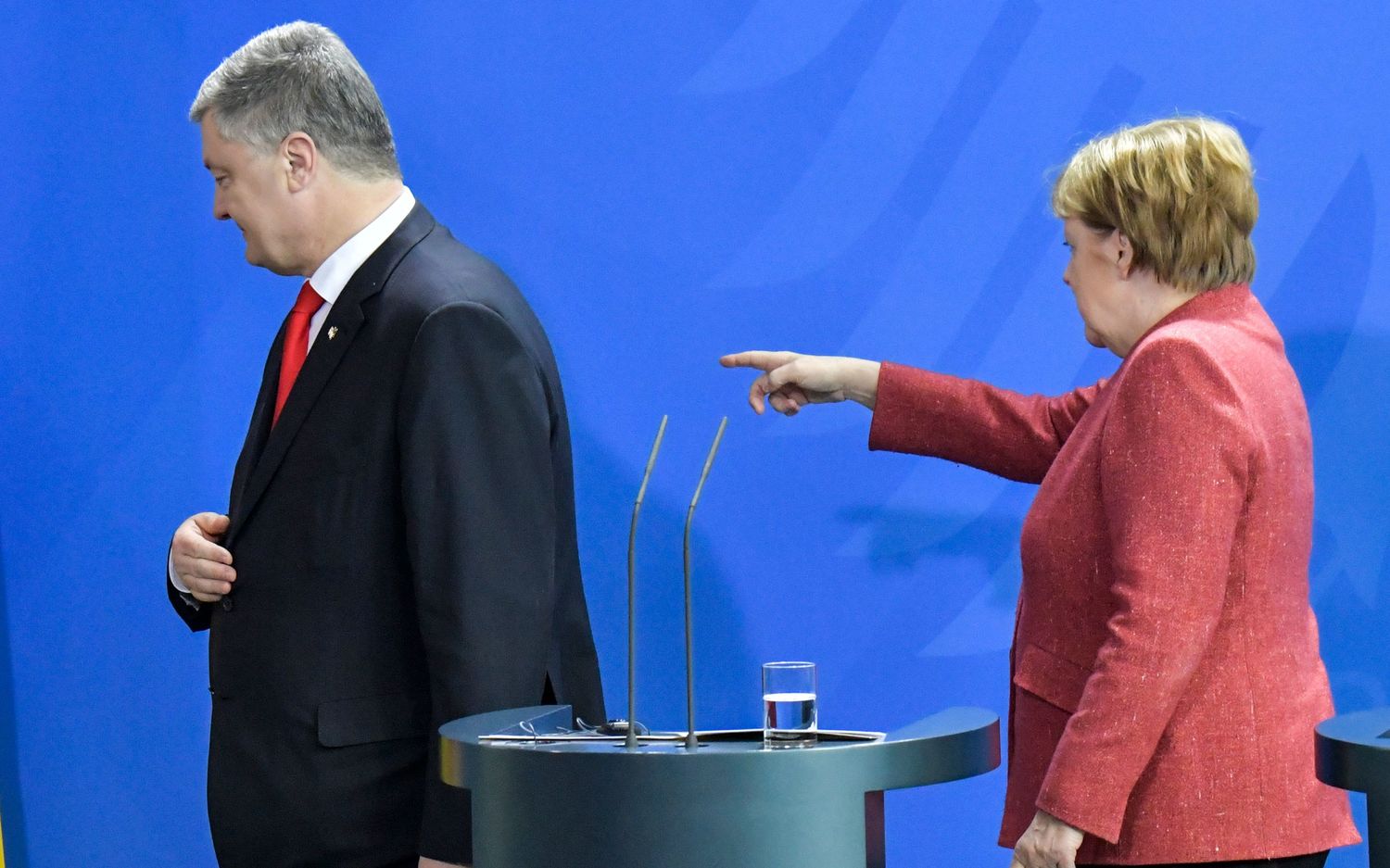 У Меркель заявили, что не знают о «нормандской встрече», анонсированной Порошенко