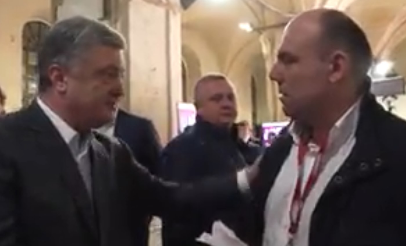 Порошенко ударил журналиста за вопрос о Луценко (видео)