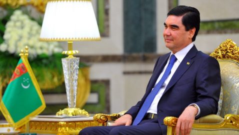 Президент Туркменистана зачитал рэп в честь любимой лошади