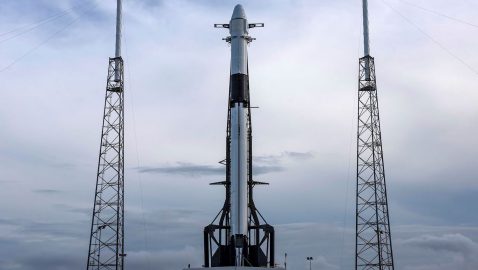 SpaceX запустила к МКС Cargo Dragon