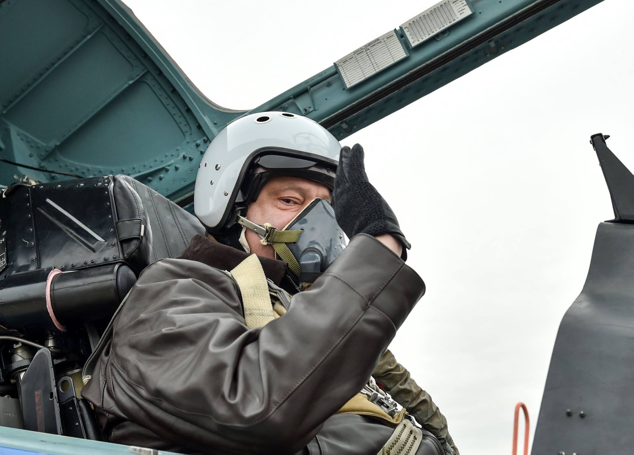 Командование ВВС показало новое обмундирование украинских летчиков