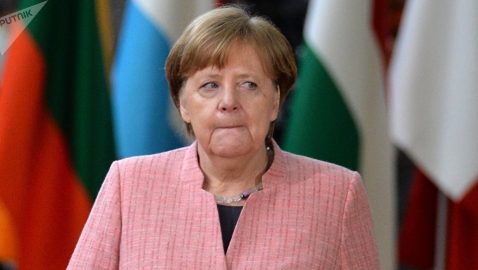 Меркель объяснила свою дрожь на встрече с Зеленским