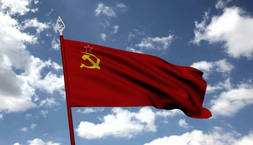 В Швеции над зданием муниципалитета вывесили флаг СССР