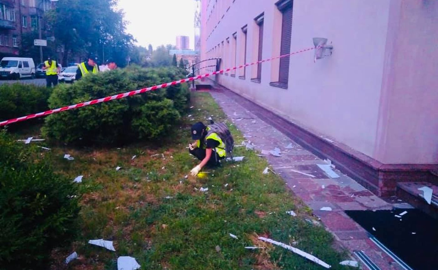 Здание 112 Украина обстреляли из гранатомета