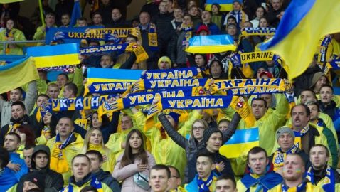 УЕФА наказал Украину за нарушения на матче с Сербией