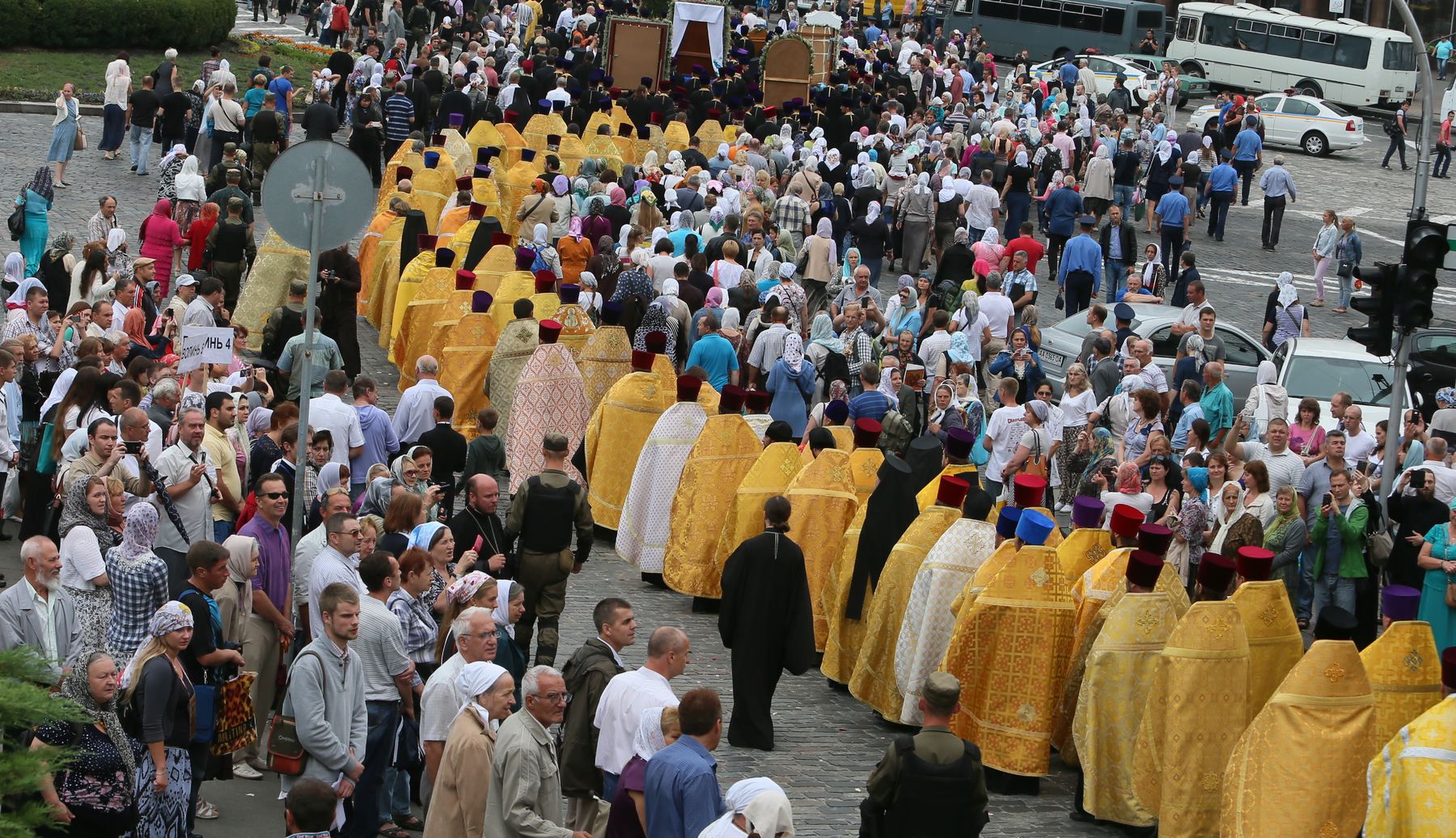 УПЦ проводит Крестный ход в Киеве