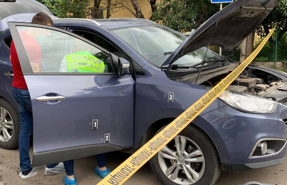 В Ужгороде обстреляли автомобиль полицейского начальника