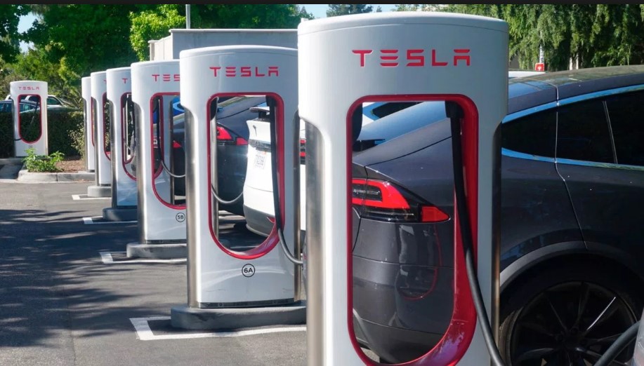 Tesla планирует построить в Украине станции Supercharger