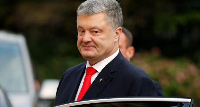 Порошенко назвал себя президентом Украины