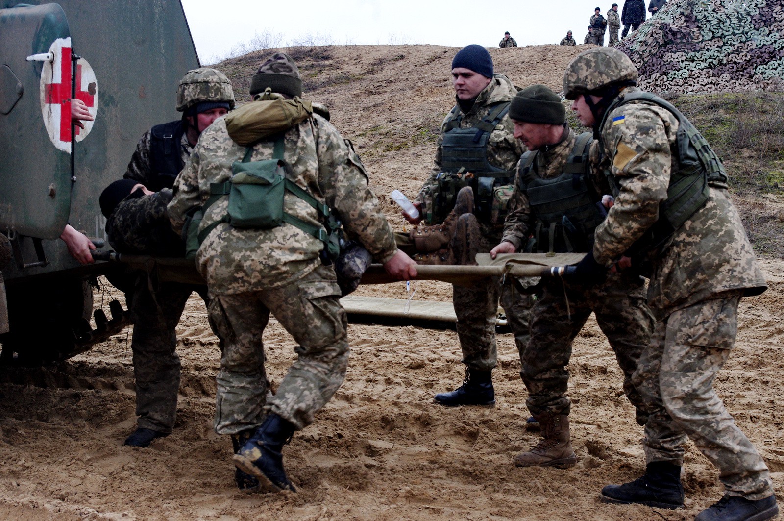 Волкер отреагировал на гибель военных на Донбассе
