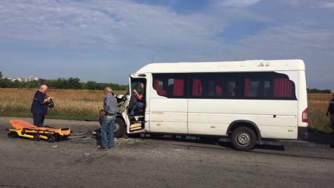 ДТП с маршруткой на Днепропетровщине: 13 пострадавших