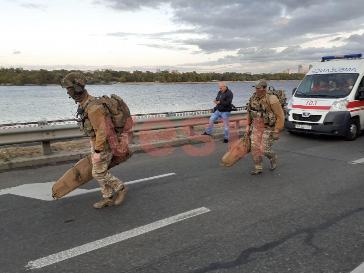 Аваков: задержан мужчина, угрожавший взорвать мост Метро