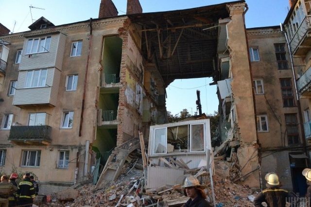 Обрушение дома в Дрогобыче: семьям погибших выделили по 115 тысяч
