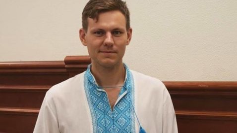 В Киеве депутату разбили голову кирпичом