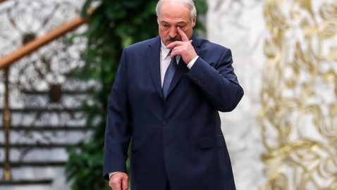 Лукашенко посоветовал Украине согласиться на выборы на Донбассе