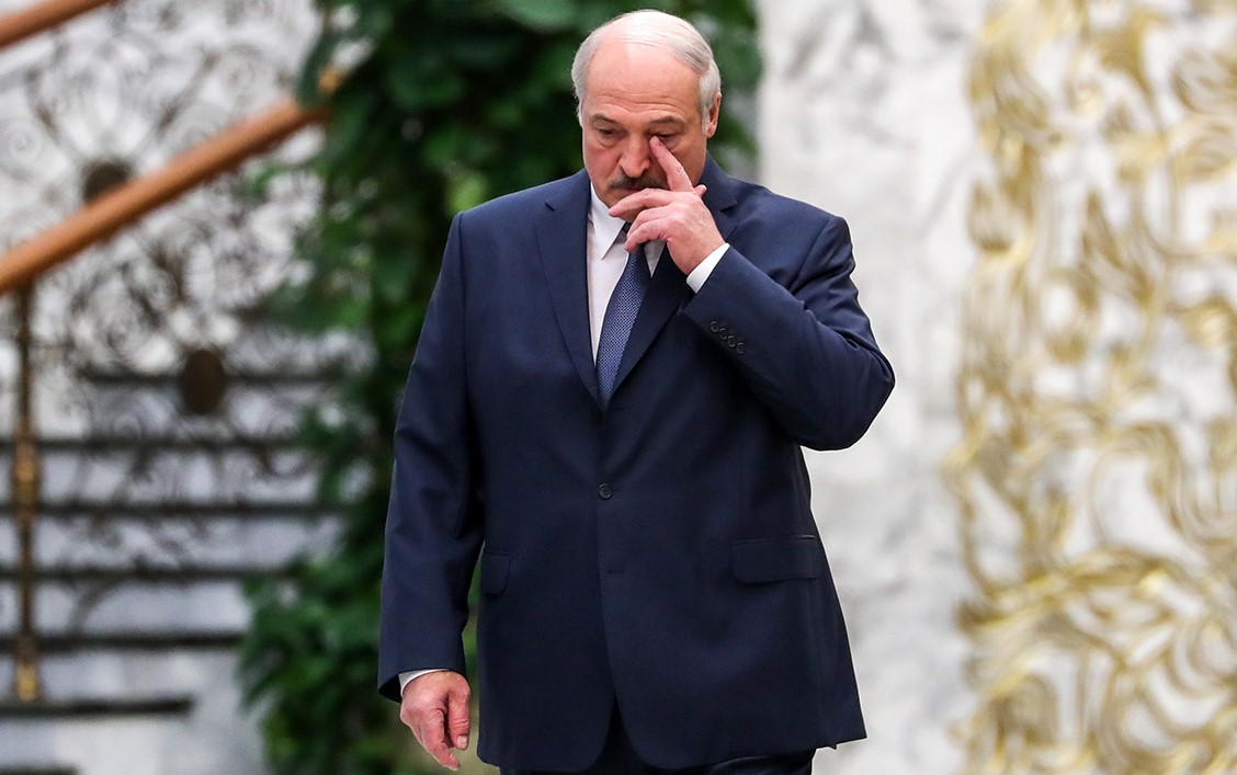 Лукашенко посоветовал Украине согласиться на выборы на Донбассе