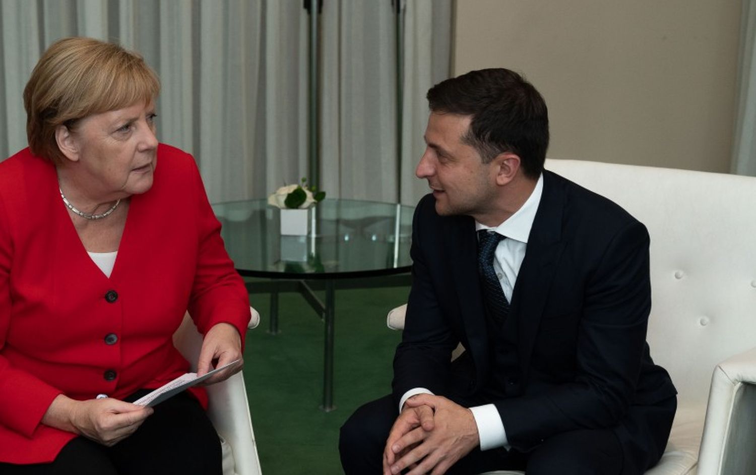 Зеленский и Меркель обсудили подготовку саммита в нормандском формате
