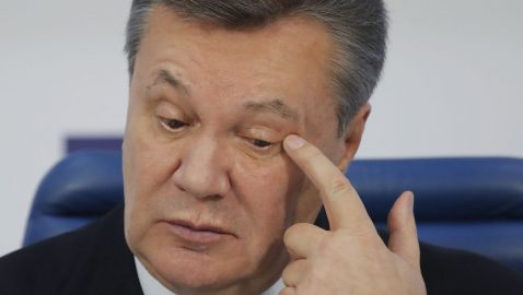 МВД обещает задержать Януковича, даже если он будет пробираться огородами в женском платье