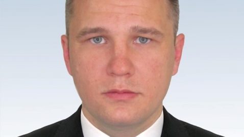 СМИ: «слуга народа» просит у Кличко квартиры для восьми помощников