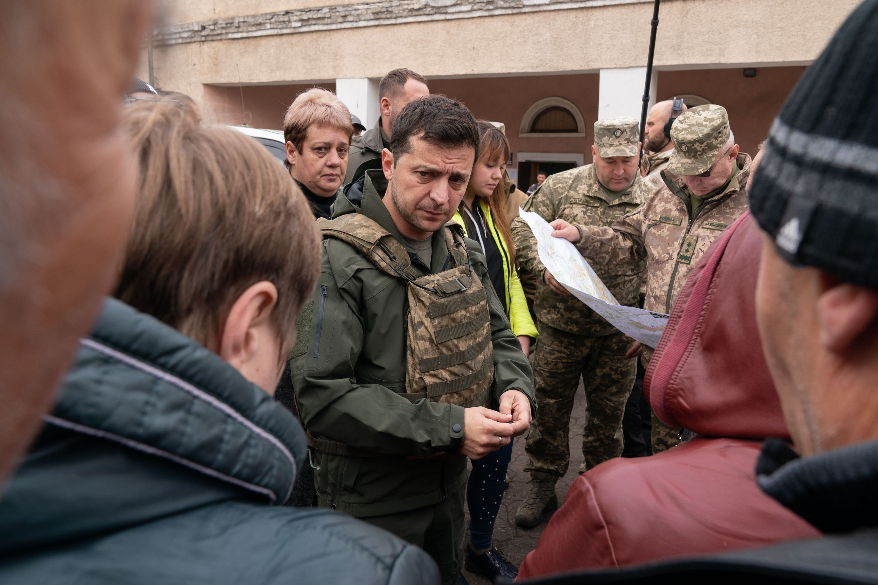 Появилось полное видео беседы Зеленского с Нацкорпусом в Золотом