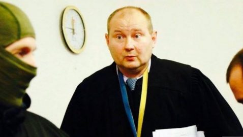 У жены Чауса изъяли вещдоки по делу о причастности Порошенко к вывозу экс-судьи в Молдову