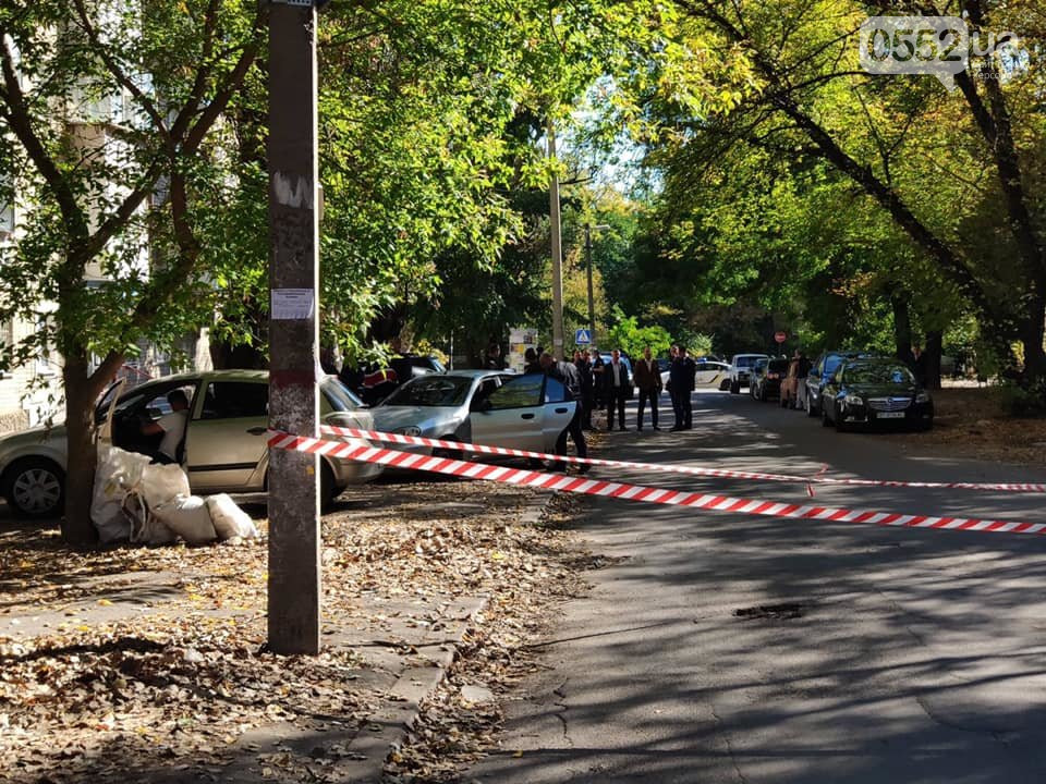 В Херсоне неизвестные на авто расстреляли двух человек