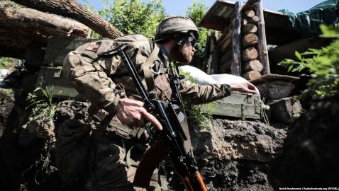 Украина в ТКГ требует вывести войска из четырех населенных пунктов Донбасса