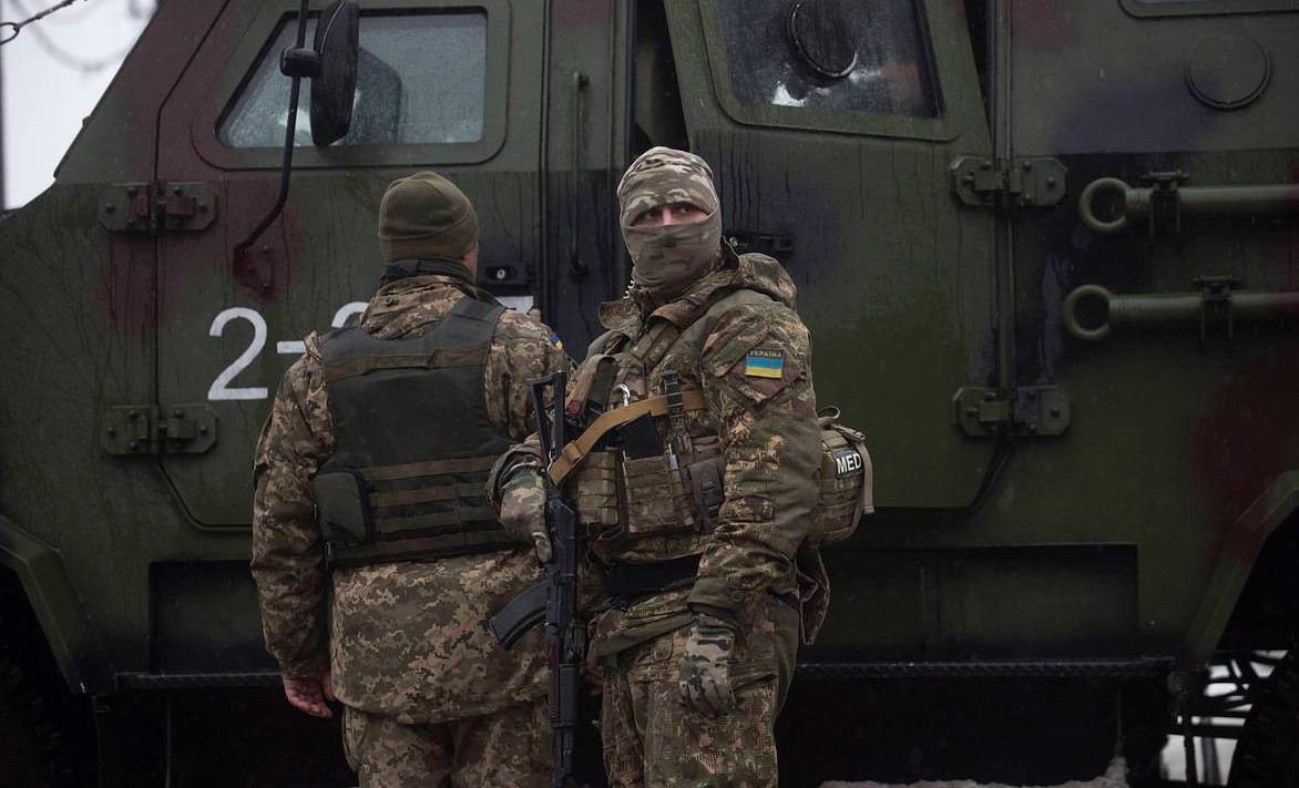 Спикер Нацкорпуса заявил, что силовики стреляли по противникам «капитуляции» на Донбассе