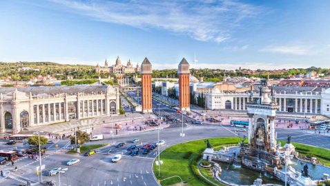Консульство призвало украинцев не посещать центр Барселоны